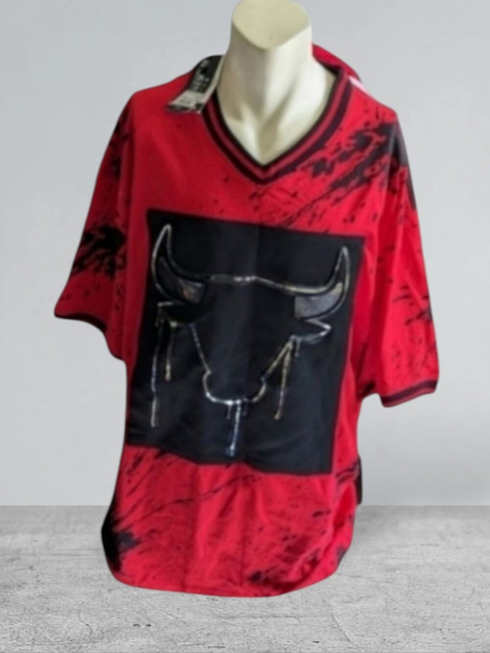 CHICAGO BULLS graphic tshirt v-neck size 5x
